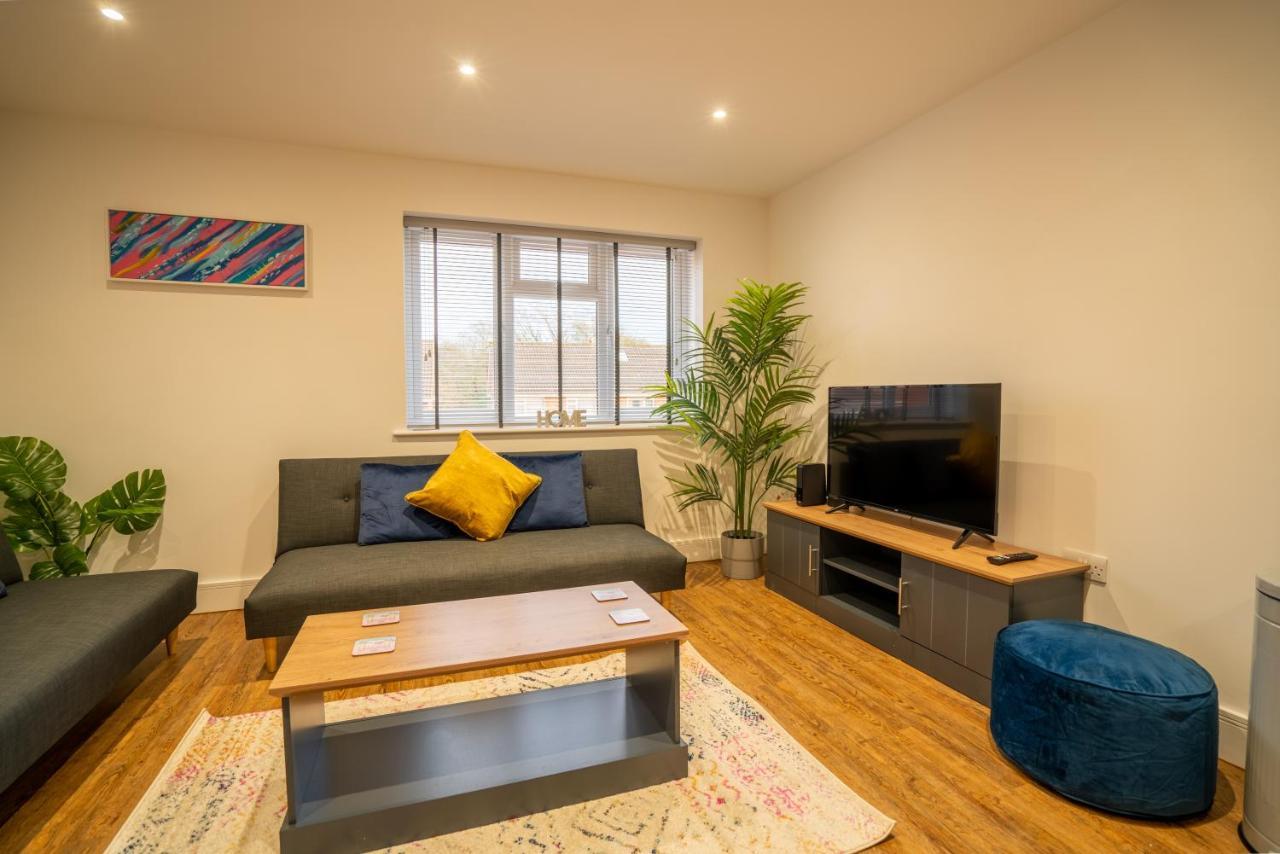 Mill Road Apartment First Floor Crawley  Exteriér fotografie