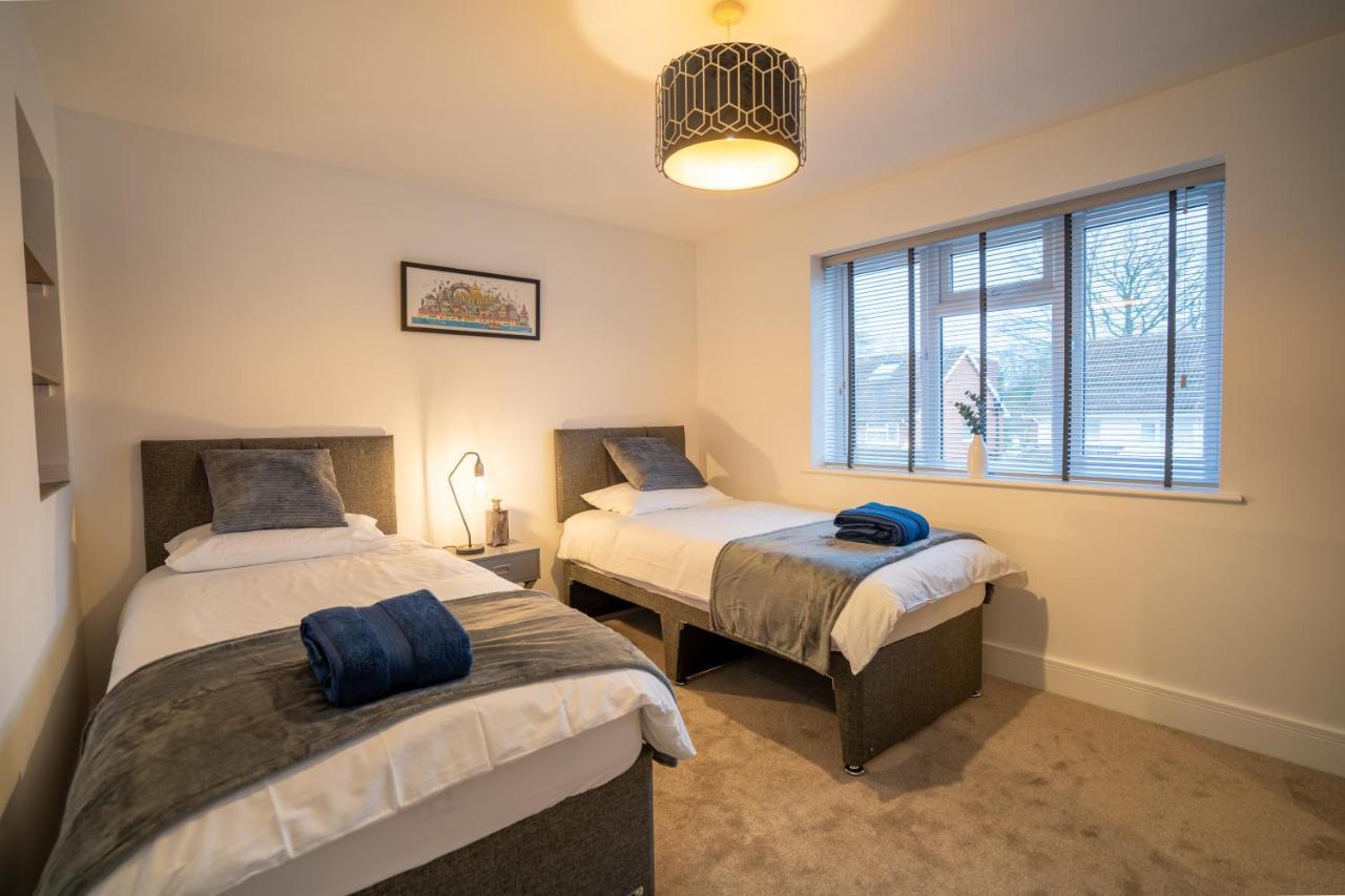 Mill Road Apartment First Floor Crawley  Exteriér fotografie